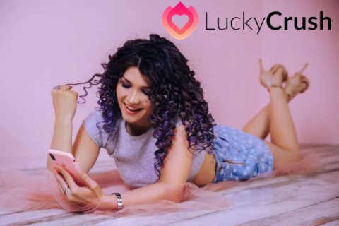 Luckycrush thumbnail for Random Video Chat Sites.
